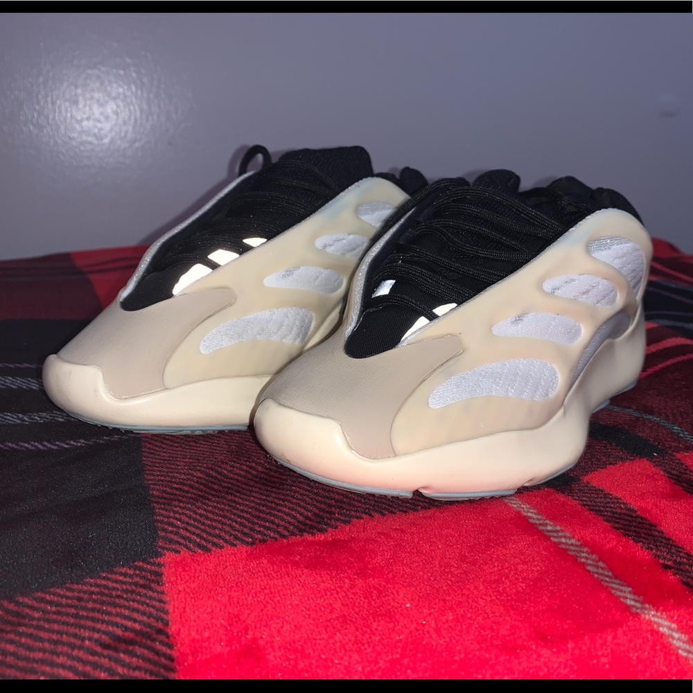 Yeezy 700